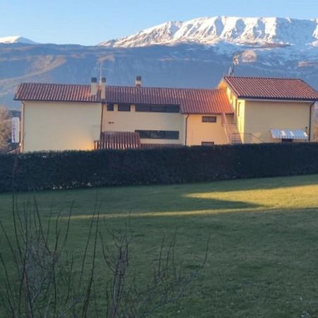 Complesso Turistico Aurora - Appartamenti Poggio Picenze المظهر الخارجي الصورة