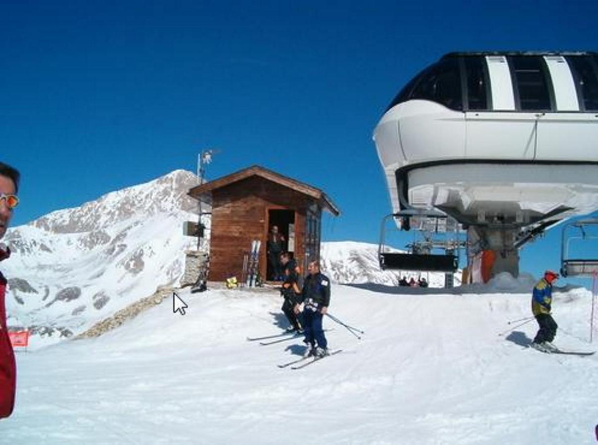Complesso Turistico Aurora - Appartamenti Poggio Picenze المظهر الخارجي الصورة