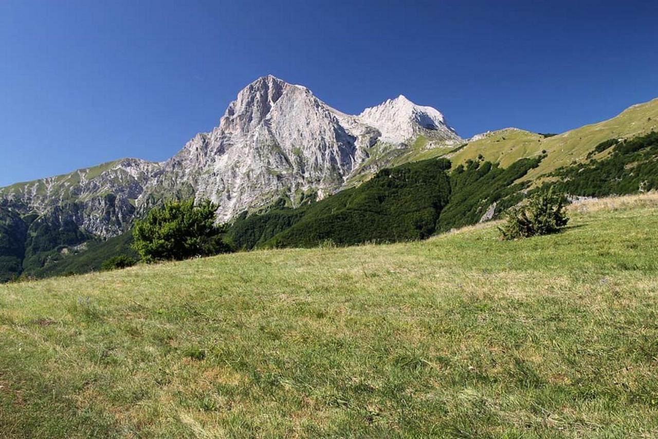 Complesso Turistico Aurora - Appartamenti Poggio Picenze المظهر الخارجي الصورة