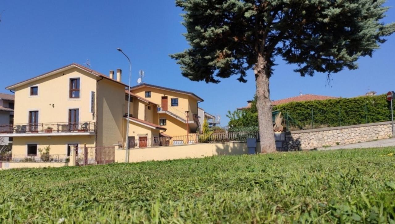 Complesso Turistico Aurora - Appartamenti Poggio Picenze المظهر الخارجي الصورة