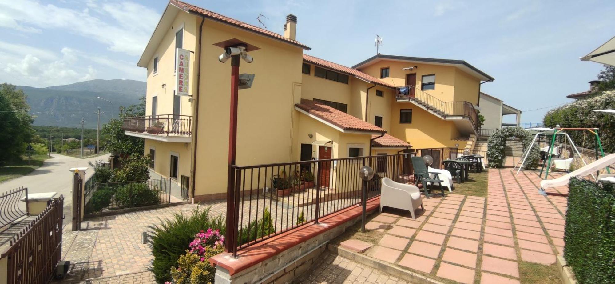 Complesso Turistico Aurora - Appartamenti Poggio Picenze المظهر الخارجي الصورة
