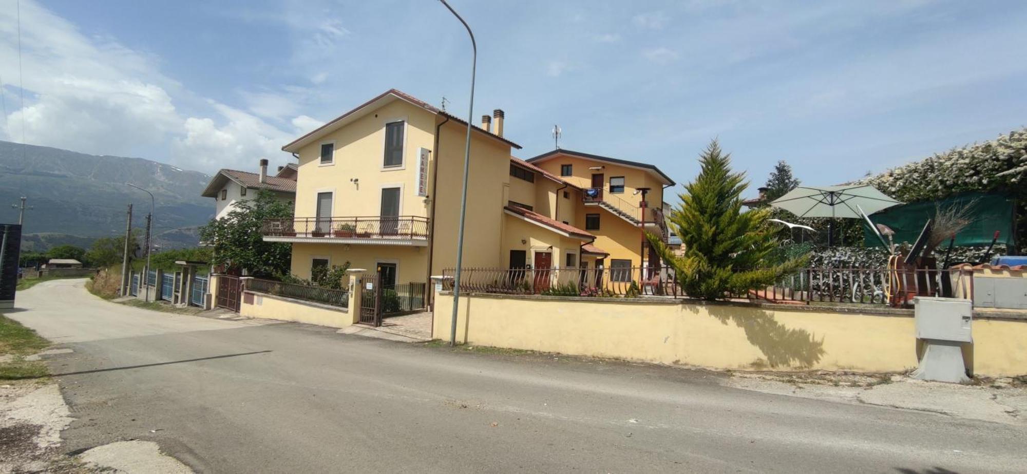 Complesso Turistico Aurora - Appartamenti Poggio Picenze المظهر الخارجي الصورة